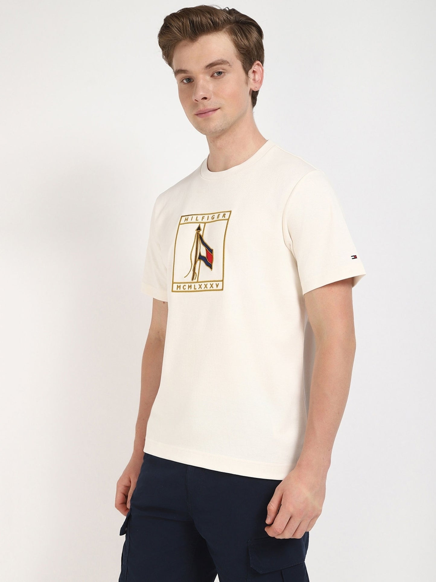Tommy Hilfiger
Off White Logo Regular-Fit Cotton T-Shirt