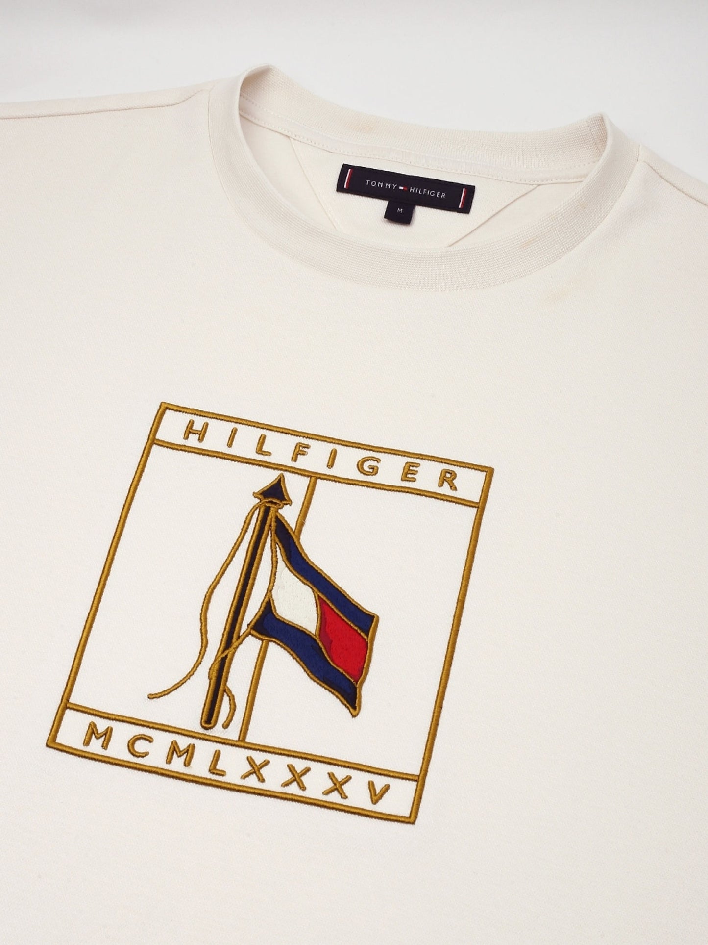 Tommy Hilfiger
Off White Logo Regular-Fit Cotton T-Shirt